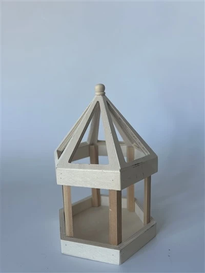 Шестигранный деревянный птичий дом